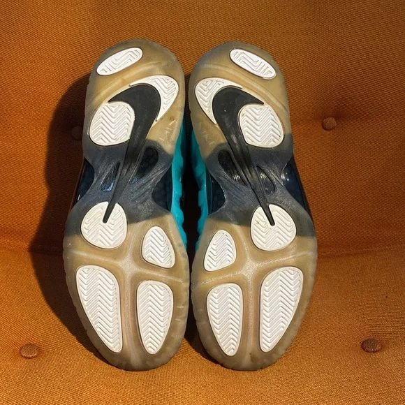 Nike Air Foamposite Pro Island Green 2017 - Size 7Y - EUC! - Picture 6 of 6